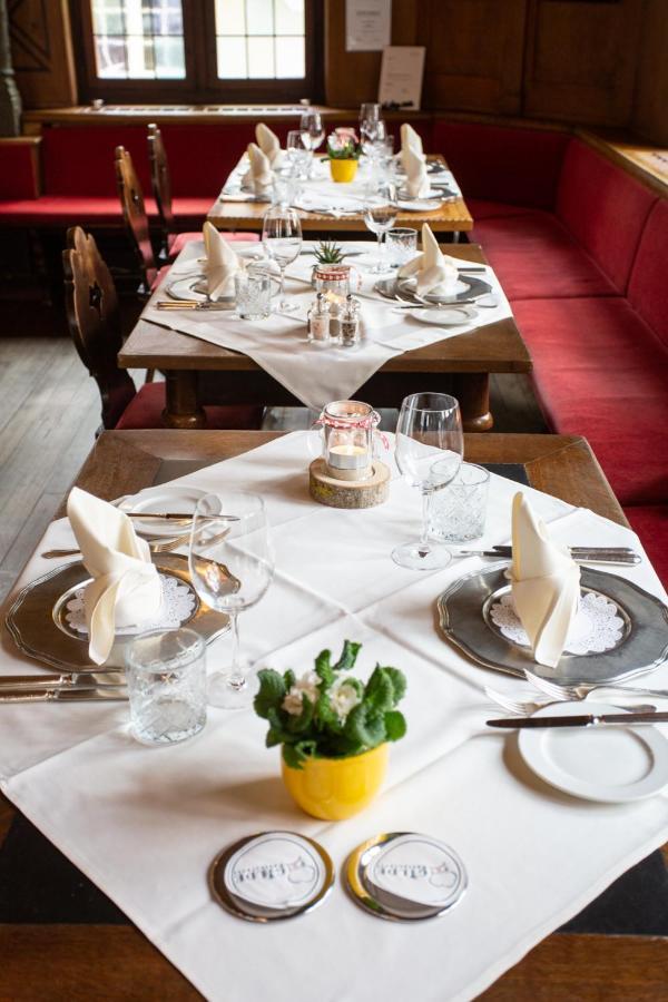 Zunfthaus Zur Rebleuten คูร์ ภายนอก รูปภาพ