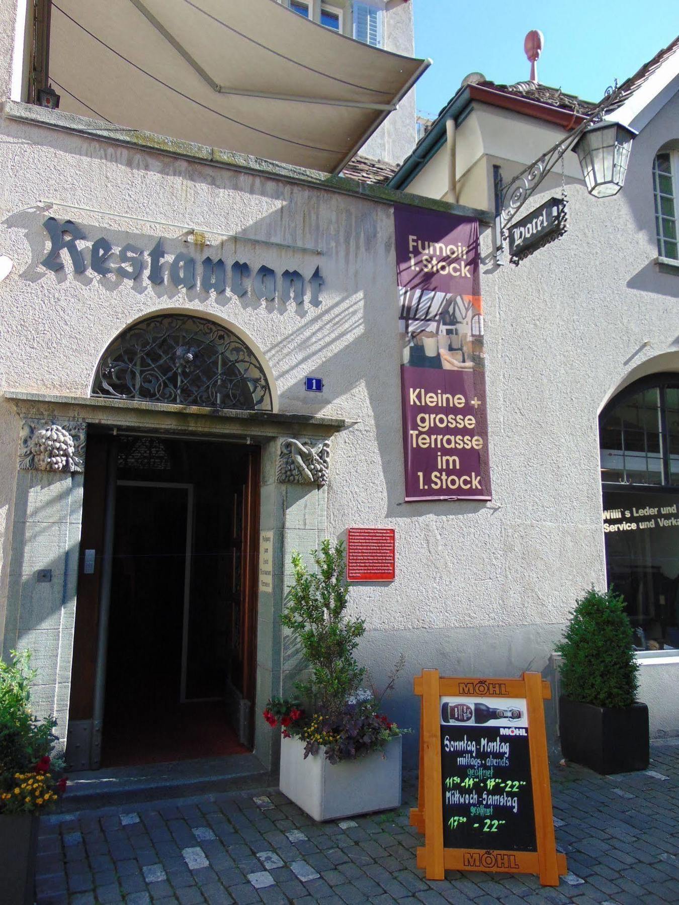 Zunfthaus Zur Rebleuten คูร์ ภายนอก รูปภาพ